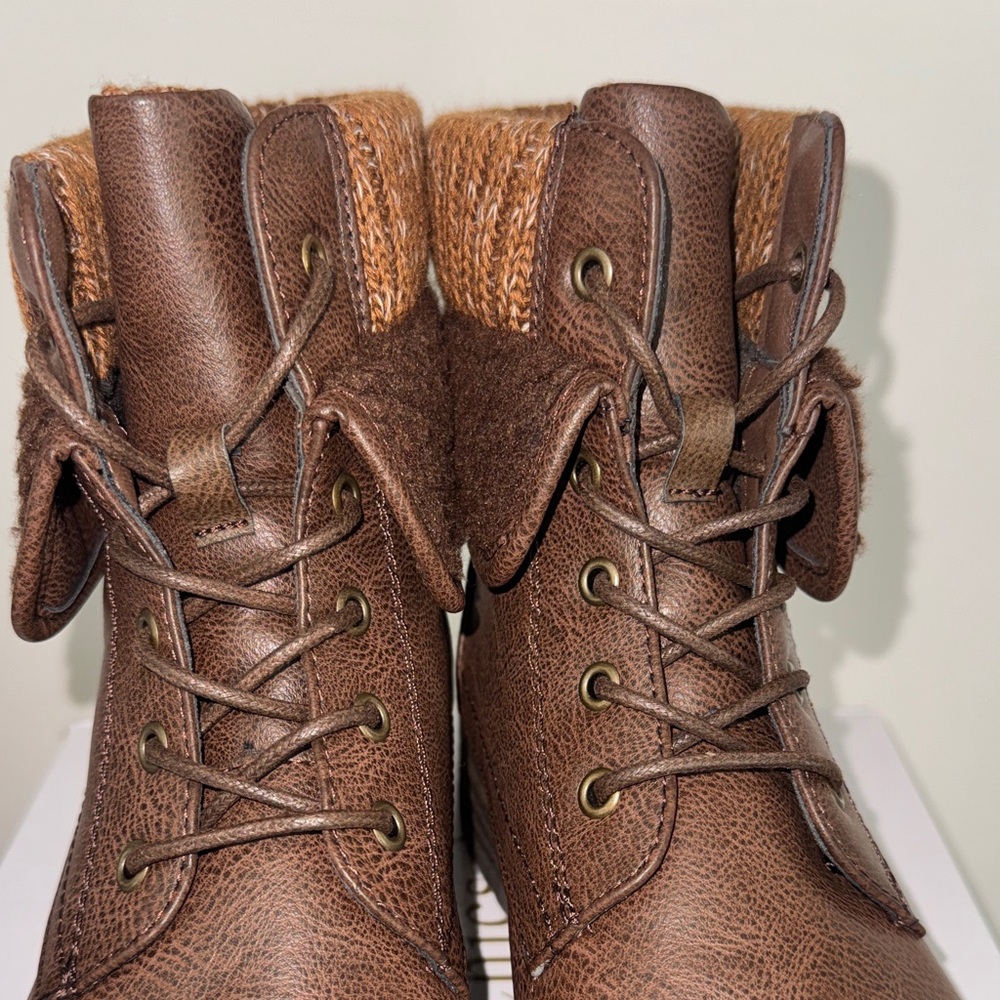 Cozy Brown Combat Boots with Knit Cuff - Picture 6 of 7